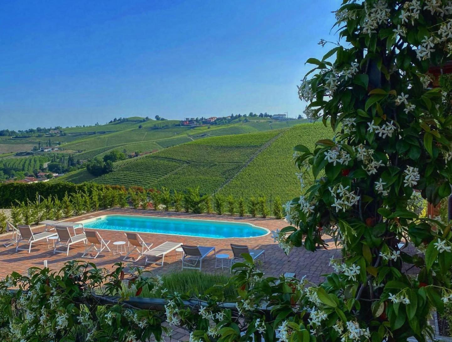 Panoramic Villa Garassino - Country Rooms And Fine Restaurant 트레이소 외부 사진