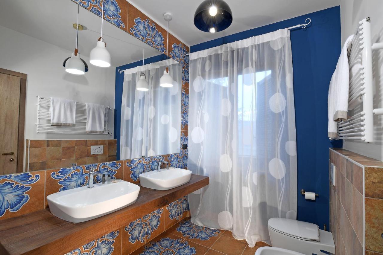 Panoramic Villa Garassino - Country Rooms And Fine Restaurant 트레이소 외부 사진